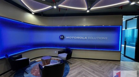 Văn phòng MOTOROLA Solutions với Vách ngăn di động Hafele